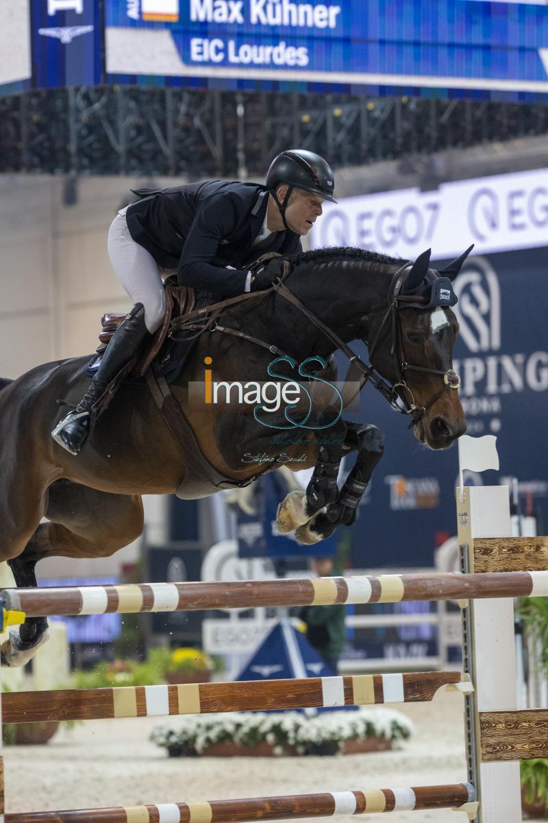 Kuhner Max (AUT) riding EIC Lourdes_Verona_20241109_SS358022.jpg